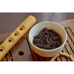 tè-nero-foglie-intere